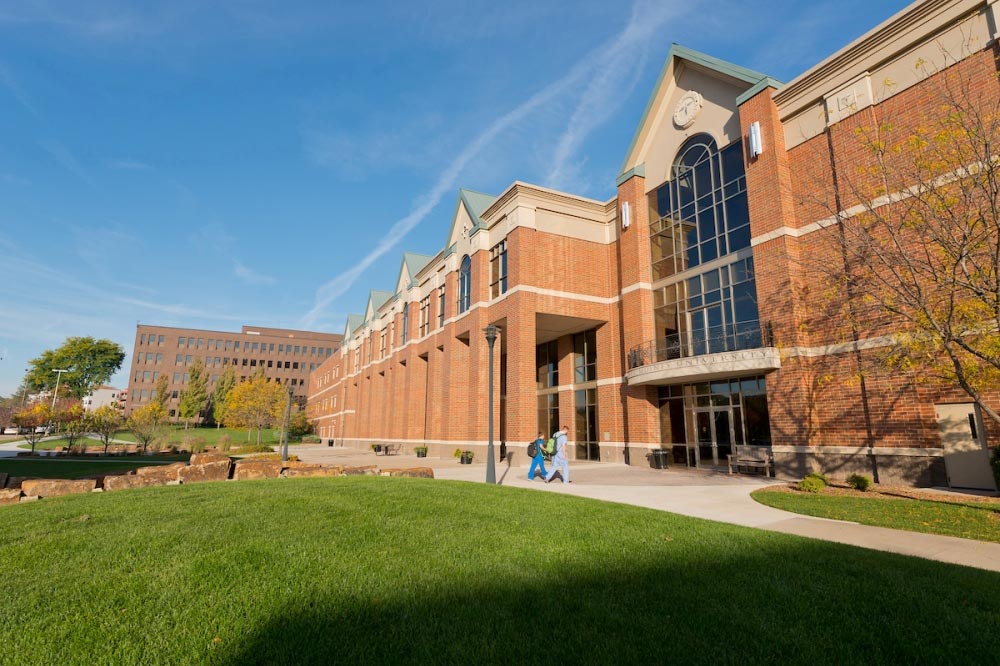 Boost Your MCAT Score with Premier Tutors for Des Moines University College of Osteopathic Medicine | MedSchoolCoach Local Experts