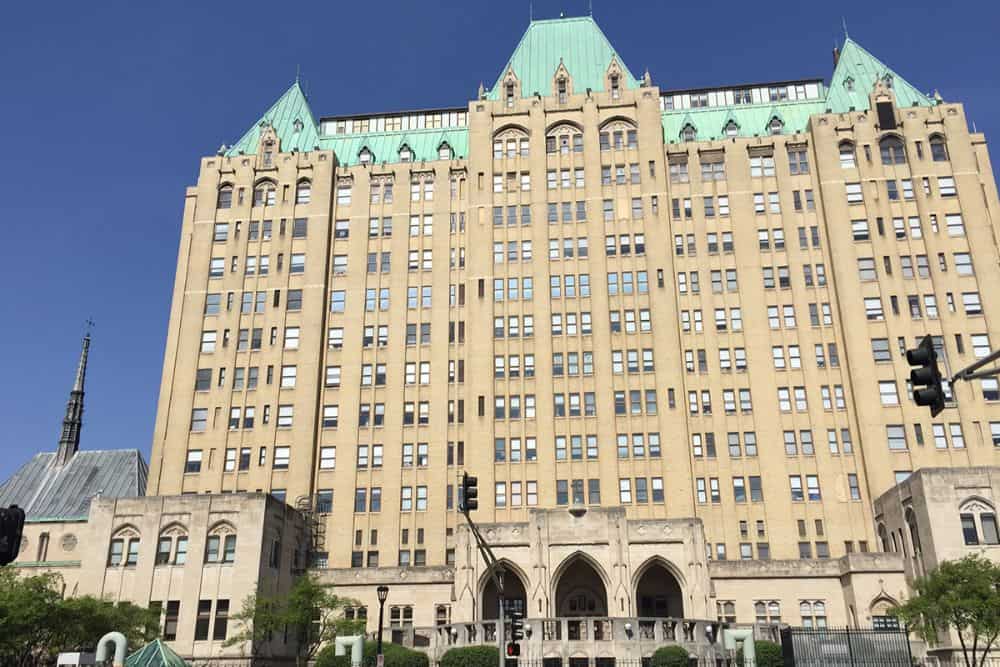 Boost Your MCAT Score with Premier Tutors for Saint Louis University School of Medicine | MedSchoolCoach Local Experts