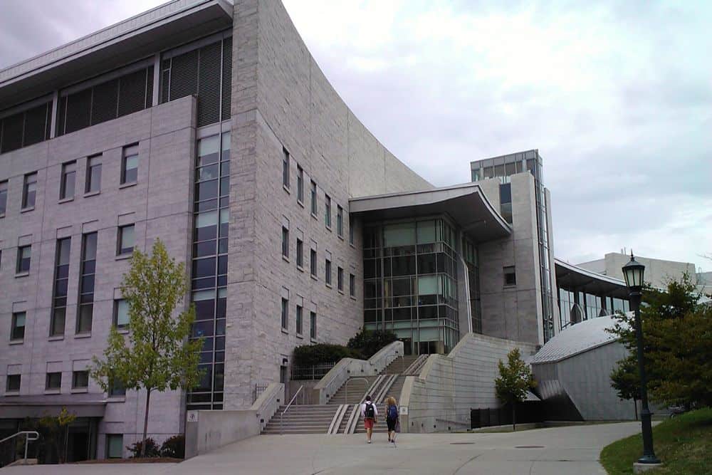 Boost Your MCAT Score with Premier Tutors for Robert Larner, M.D., College of Medicine at the University of Vermont | MedSchoolCoach Local Experts