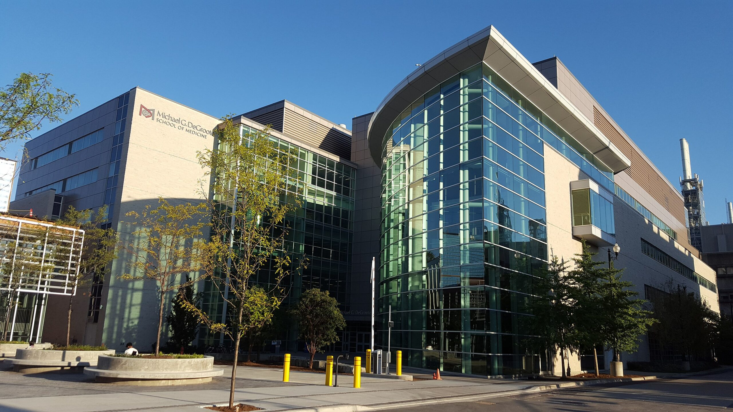 Boost Your MCAT Score with Premier Tutors for McMaster University Michael G. DeGroote School of Medicine | MedSchoolCoach Local Experts
