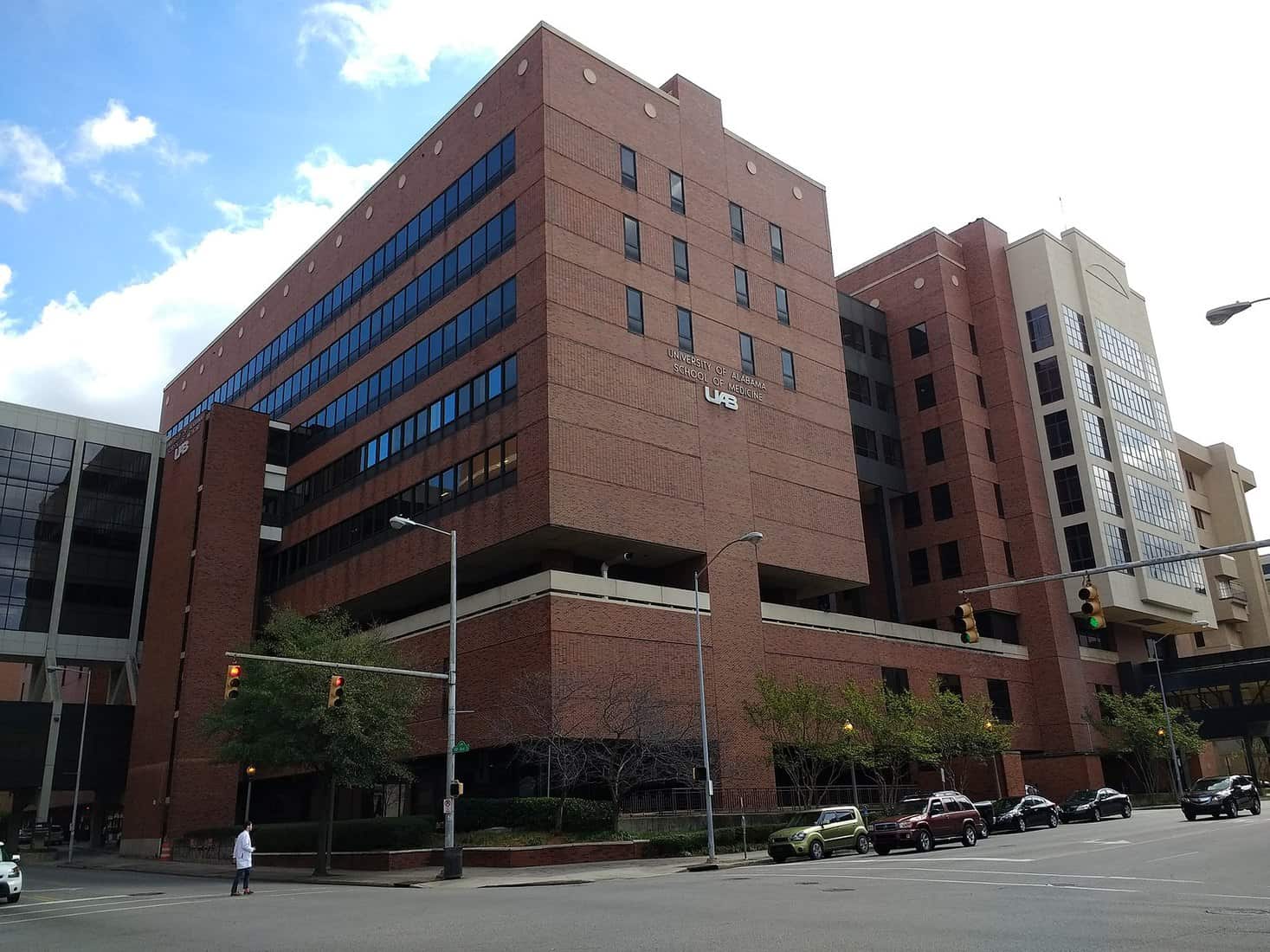 Boost Your MCAT Score with Premier Tutors for University of Alabama at Birmingham Marnix E. Heersink School of Medicine | MedSchoolCoach Local Experts