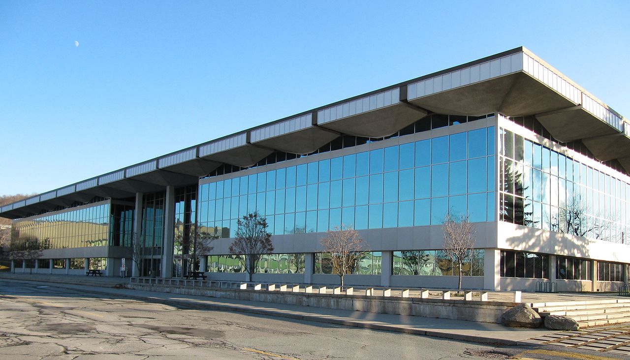 Boost Your MCAT Score with Premier Tutors for Universite de Sherbrooke Faculte de Medecine et des Sciences de la Sante | MedSchoolCoach Local Experts