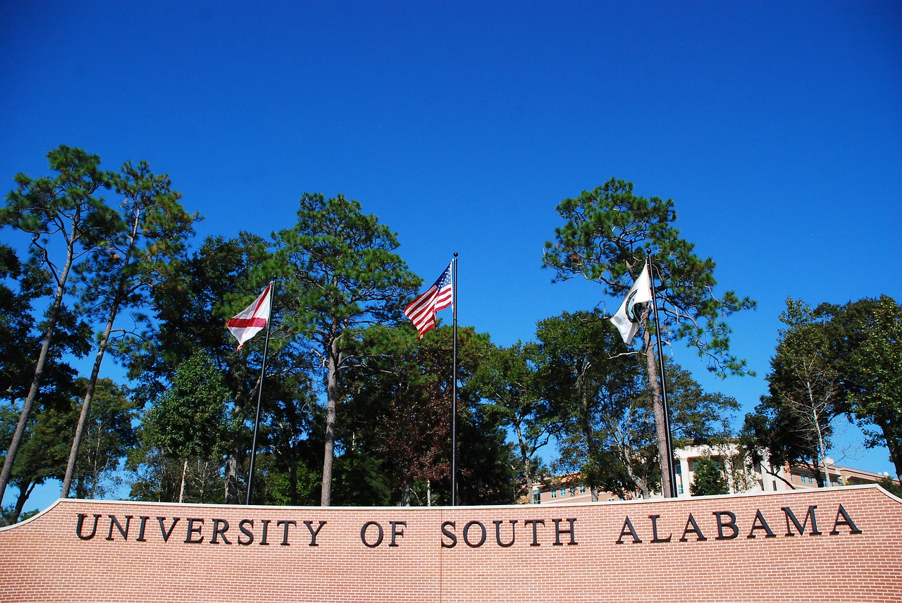 Boost Your MCAT Score with Premier Tutors for Frederick P. Whiddon College of Medicine at the University of South Alabama | MedSchoolCoach Local Experts